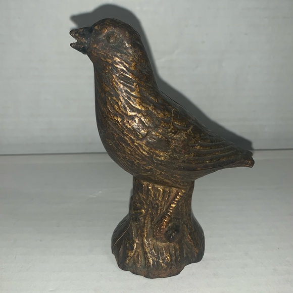 Vintage Cast Iron Bird on Stump Bank - Picture 1 of 6